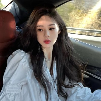 圈内老戏骨机场牵手女助理，后援会发声明，三天三夜持续发酵